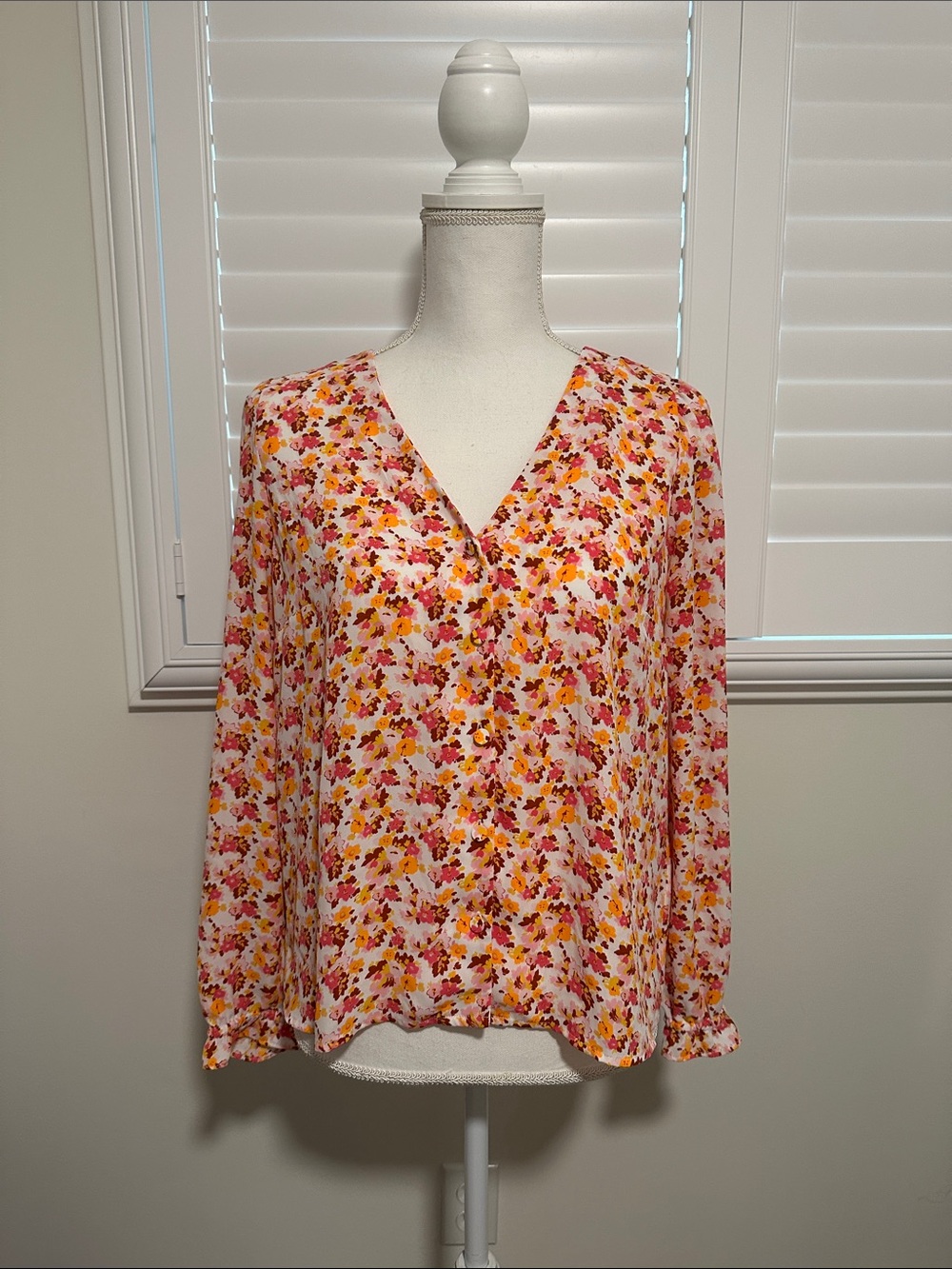 J. Crew Pink Floral V-Neck Long Sleeve Blouse Small | Ax